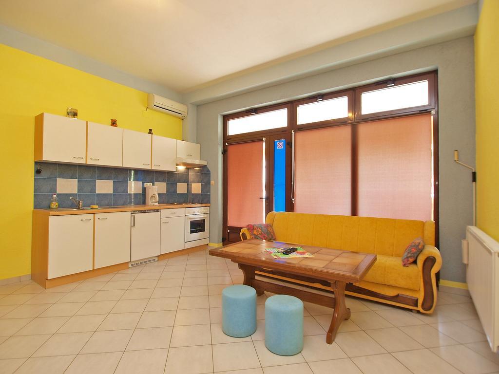 Apartments Denis 19 Fažana Extérieur photo