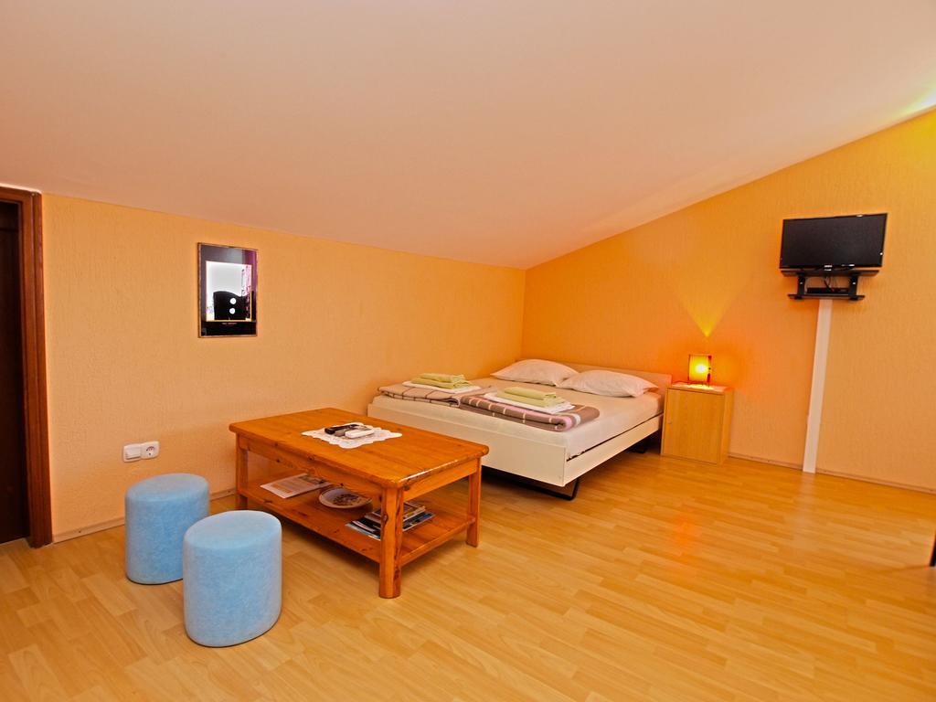 Apartments Denis 19 Fažana Extérieur photo