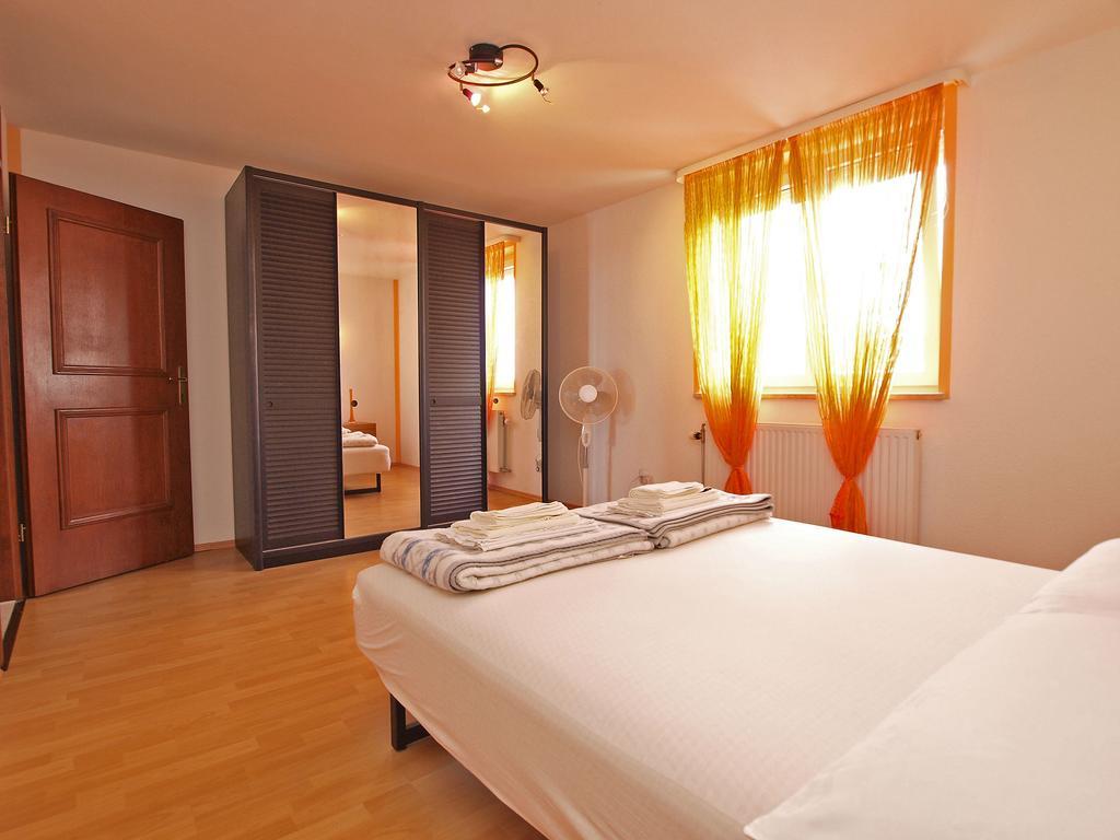 Apartments Denis 19 Fažana Extérieur photo