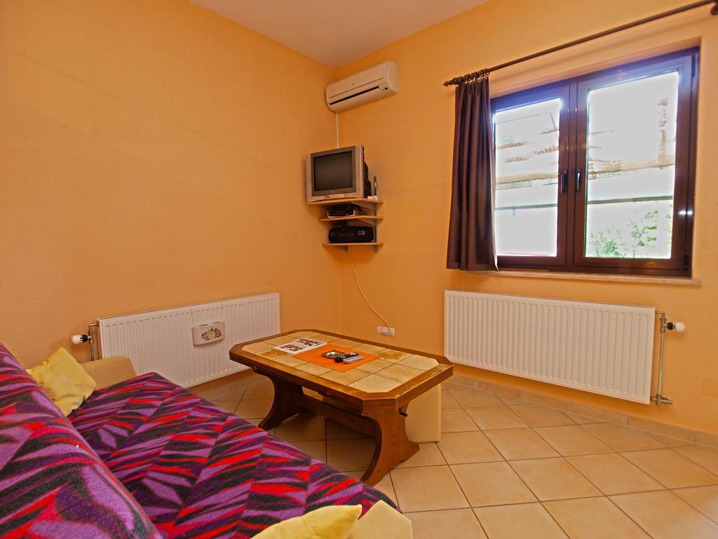 Apartments Denis 19 Fažana Extérieur photo